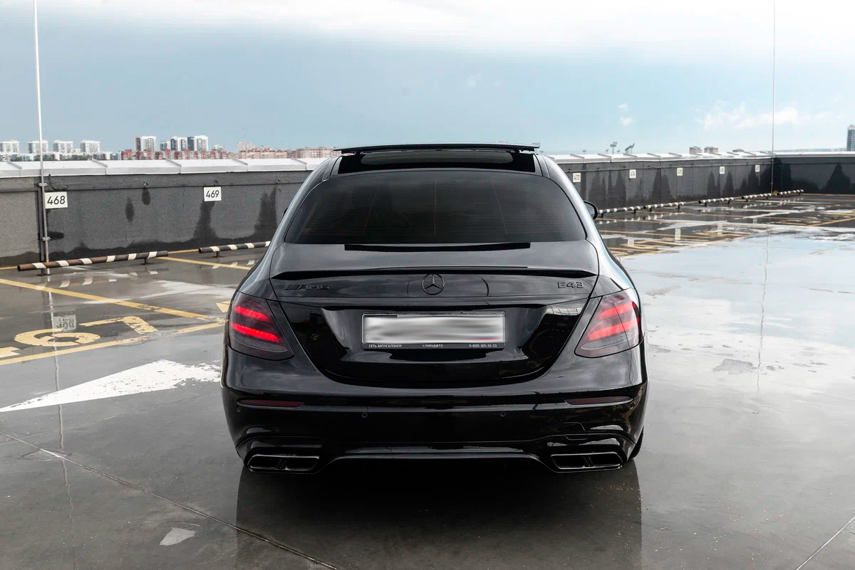 Аренда Mercedes E-klasse AMG